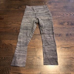 Lululemon Wunder under high waisted crop 4 euc